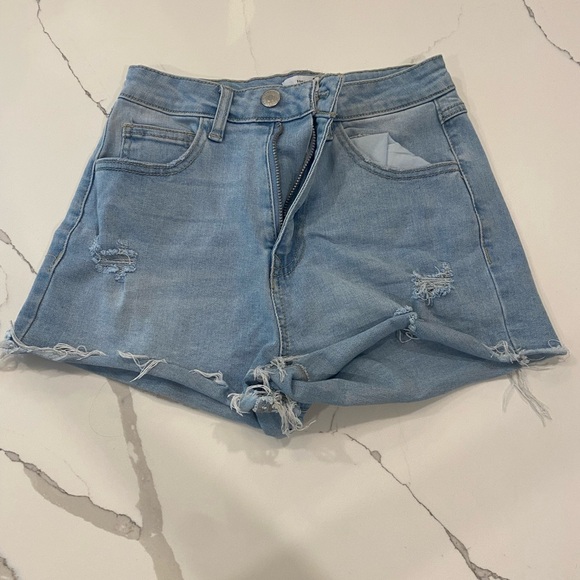 Forever 21 Jean shorts, good condition - Picture 2 of 3